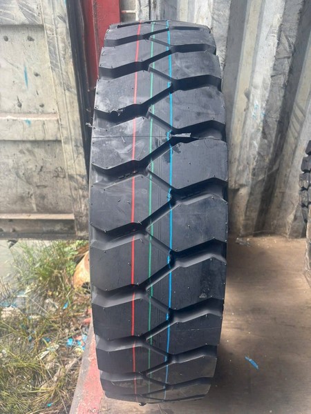 Thông tin kỹ thuật lốp xe 12r20 CONSTANCY YL809