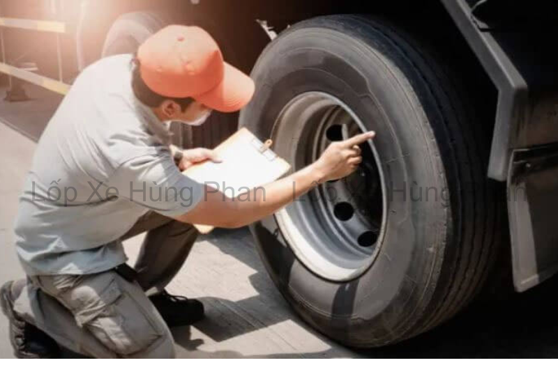 Cần kiểm tra để không vượt quá các giới hạn cho phép của thông số lốp xe tải