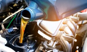 Dấu Hiệu Và Cách Thay Nhớt Hộp Số Xe Tải